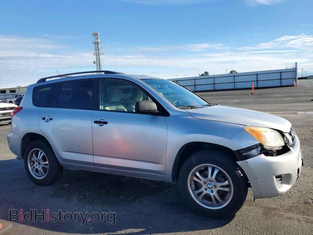 2011 TOYOTA RAV4 - VIN: 2T3BF4DV2BW101124 - Фото 4