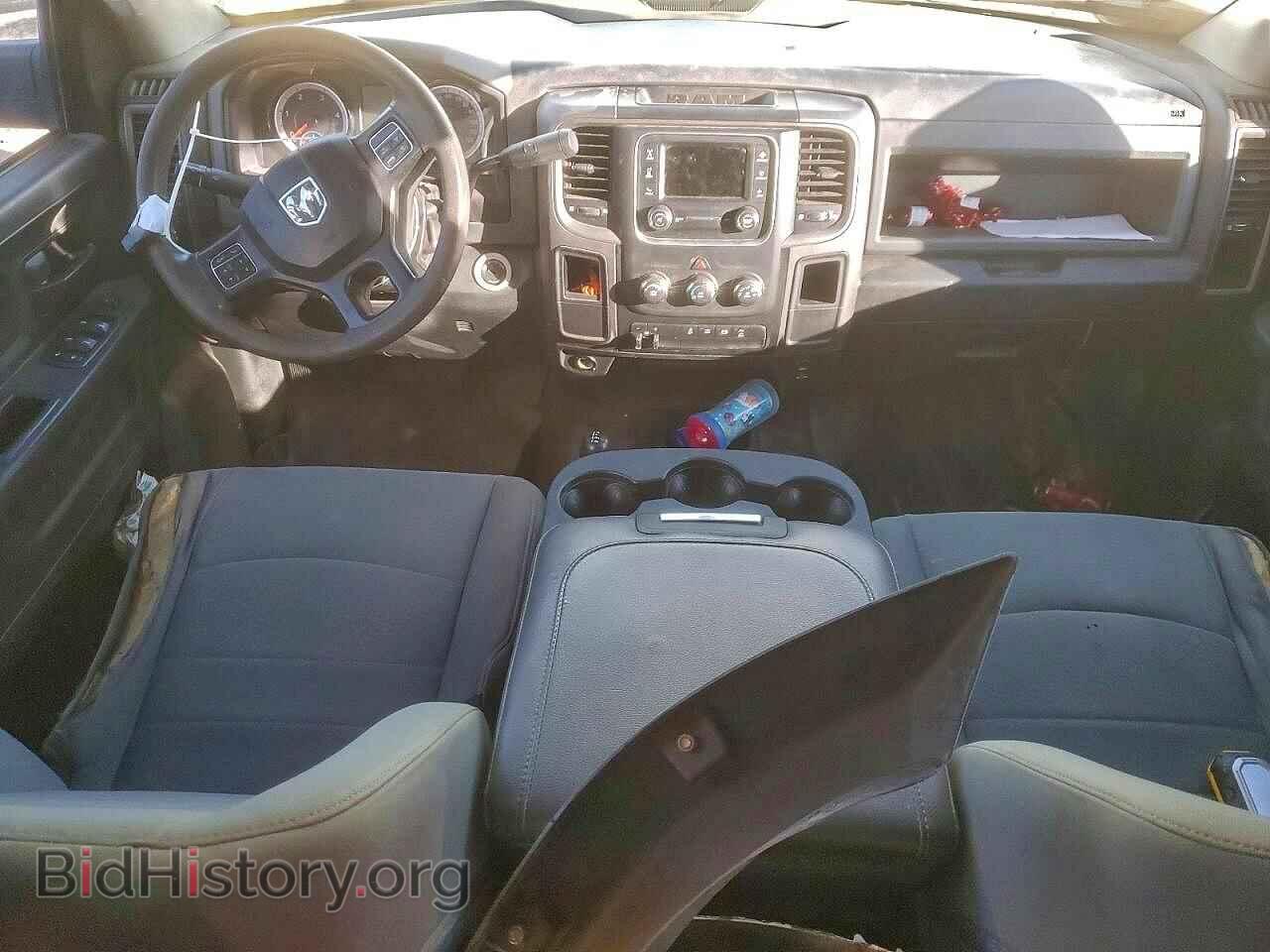 2018 RAM All Models - VIN: 3C6UR5HLXJG184774 - Photo 8