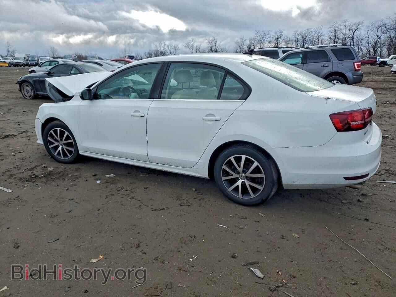 2017 VOLKSWAGEN JETTA - VIN: 3VWDB7AJ2HM373901 - Фото 2