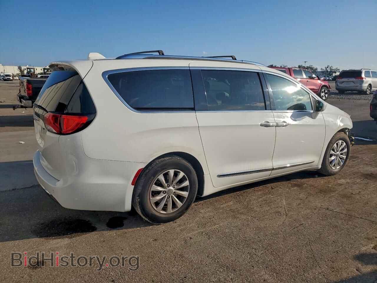 2018 CHRYSLER PACIFICA - VIN: 2C4RC1BG4JR261489 - Фото 3