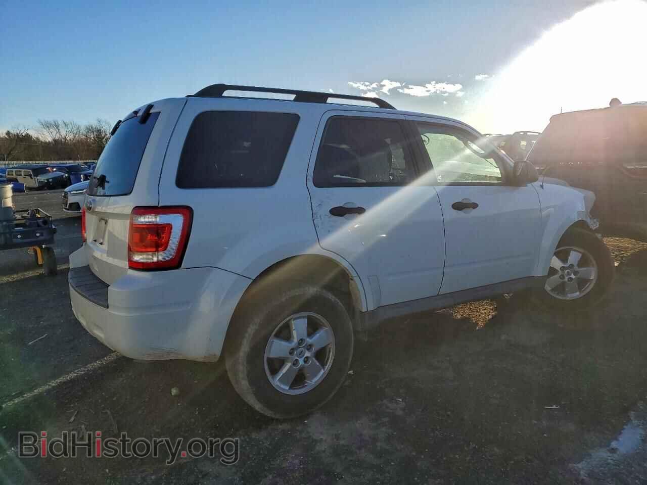 2010 FORD ESCAPE - VIN: 1FMCU0D74AKB51577 - Фото 3