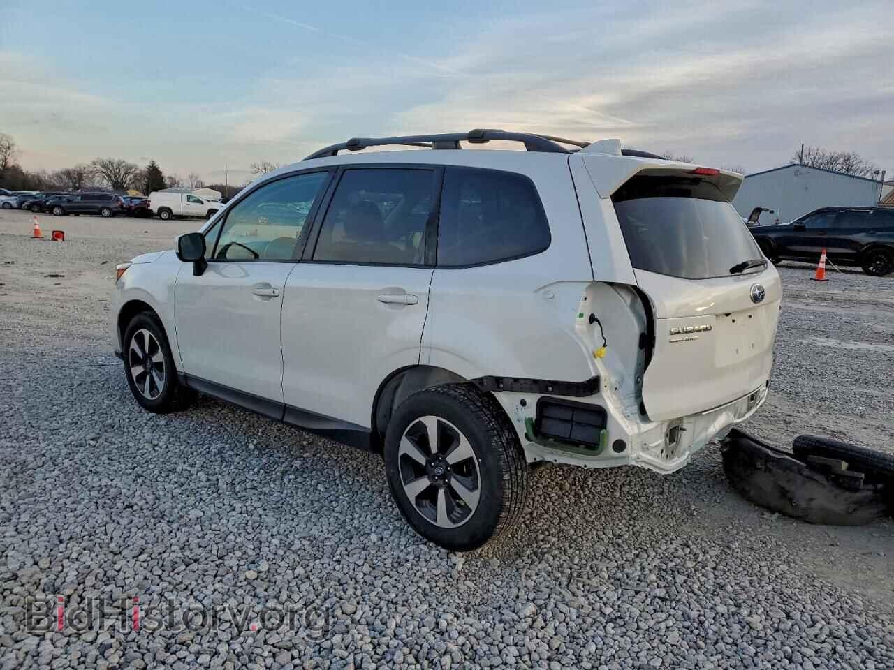 2017 SUBARU FORESTER - VIN: JF2SJAEC0HH530983 - Фото 2