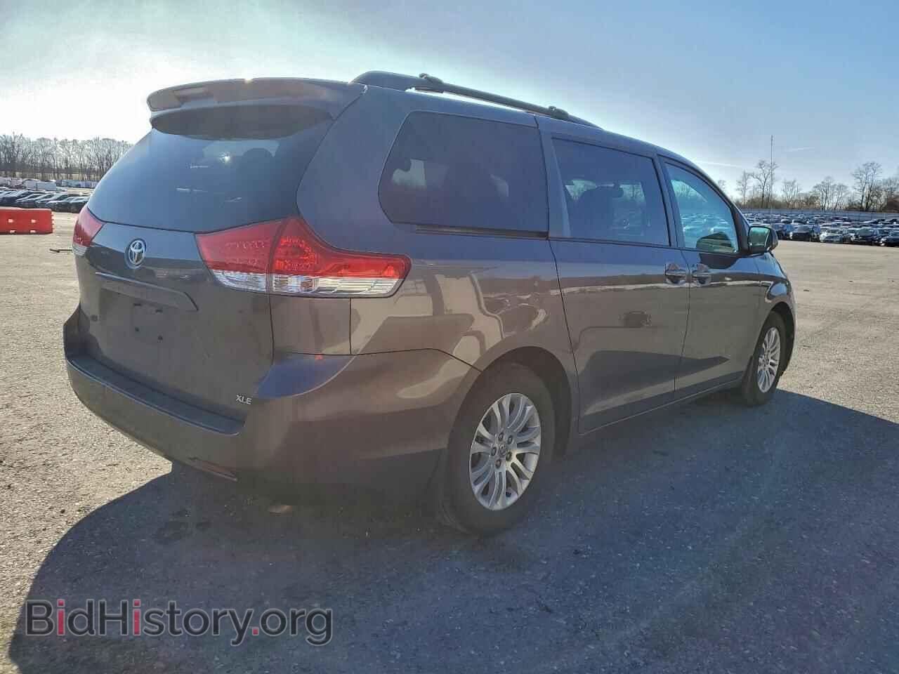 2011 TOYOTA All Models - VIN: 5TDYK3DCXBS090826 - Фото 3