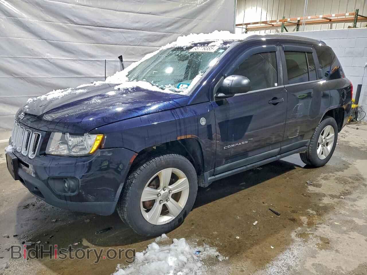 Photo 1J4NF5FB6BD158293 - JEEP COMPASS 2011