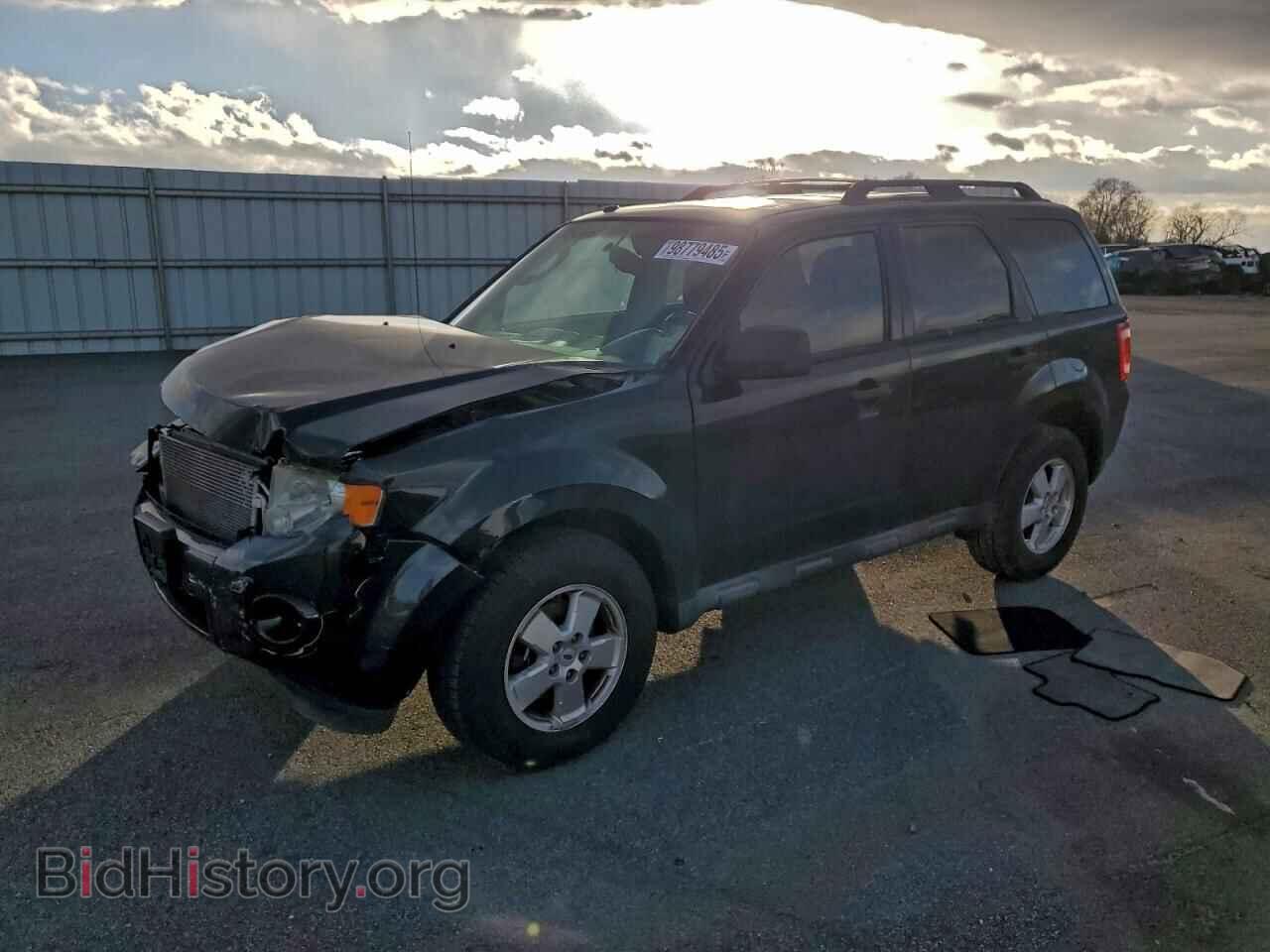 Photo 1FMCU0D77BKB88155 - FORD ESCAPE 2011