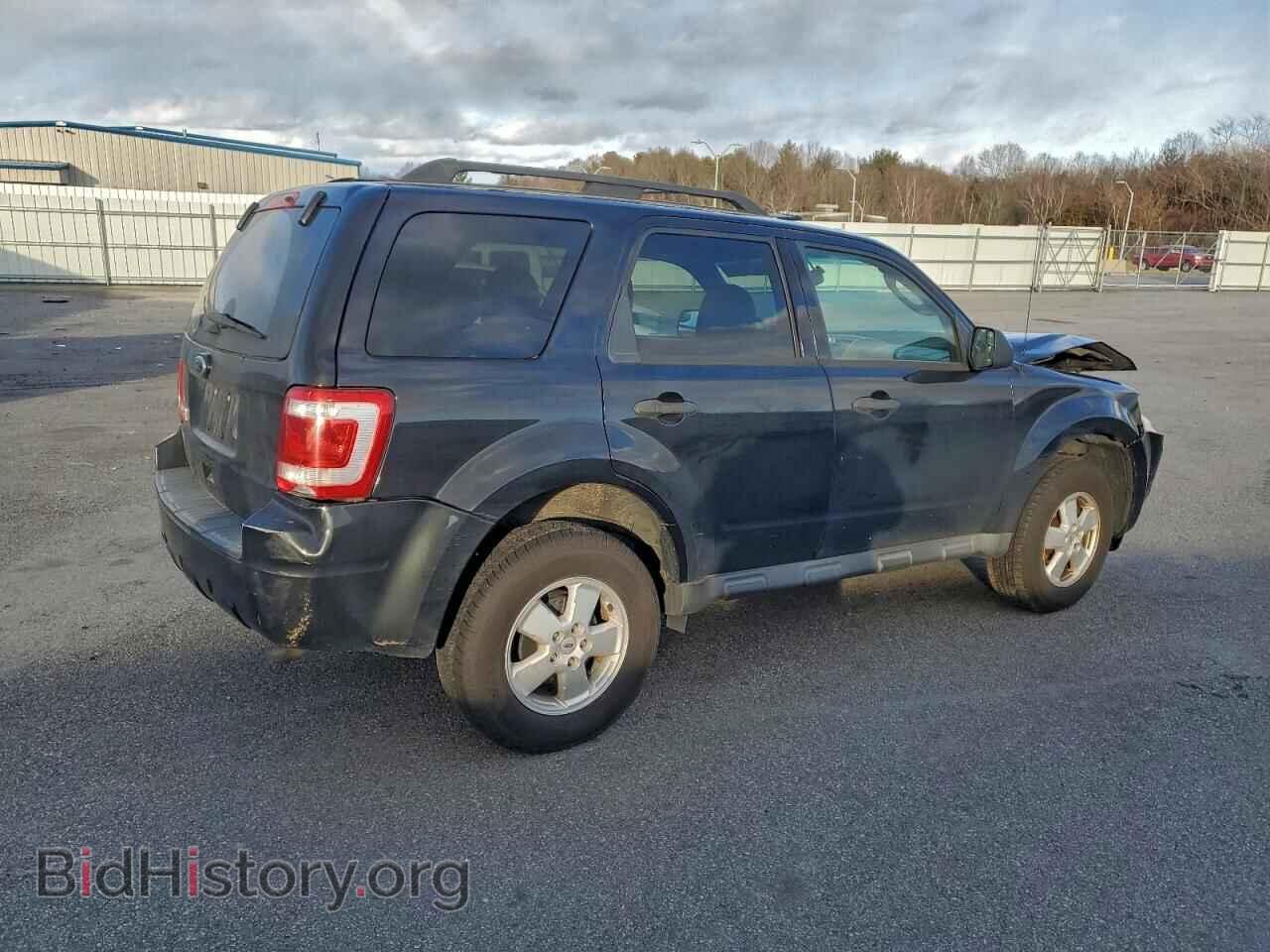 2011 FORD ESCAPE - VIN: 1FMCU0D77BKB88155 - Фото 3