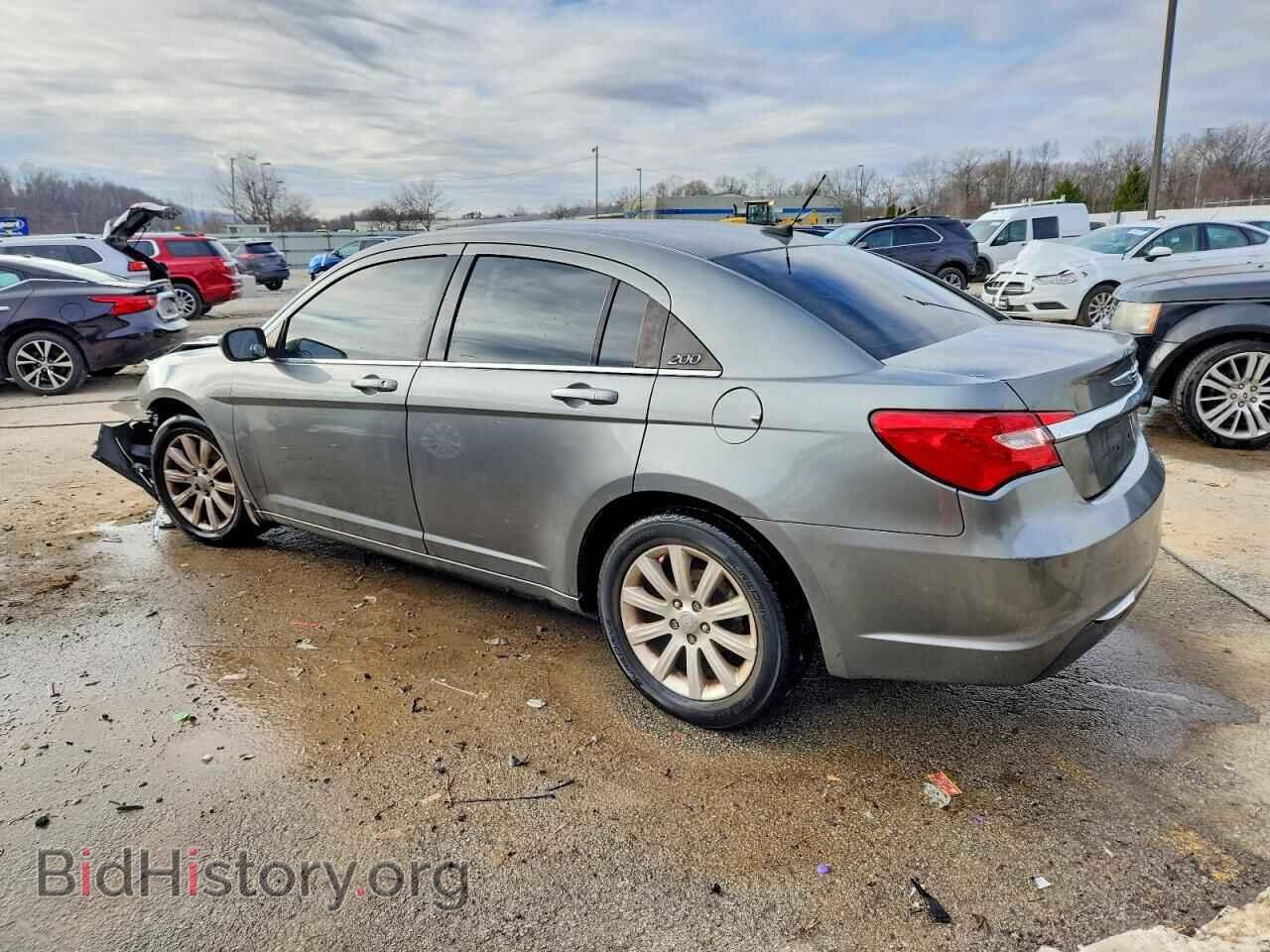 2013 CHRYSLER 200 - VIN: 1C3CCBBB3DN602225 - Фото 2