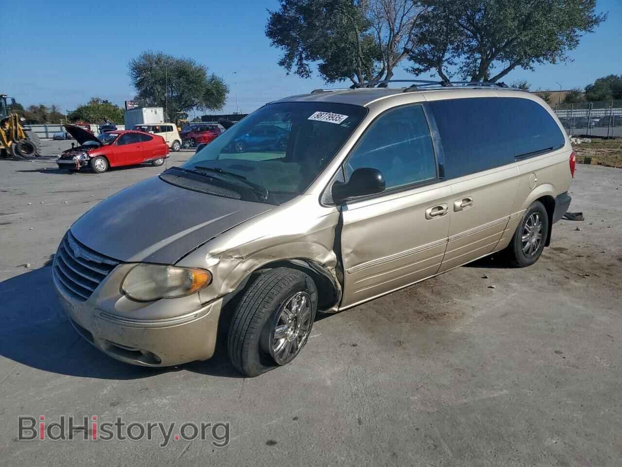 Photo 2C8GP64L65R232132 - CHRYSLER MINIVAN 2005