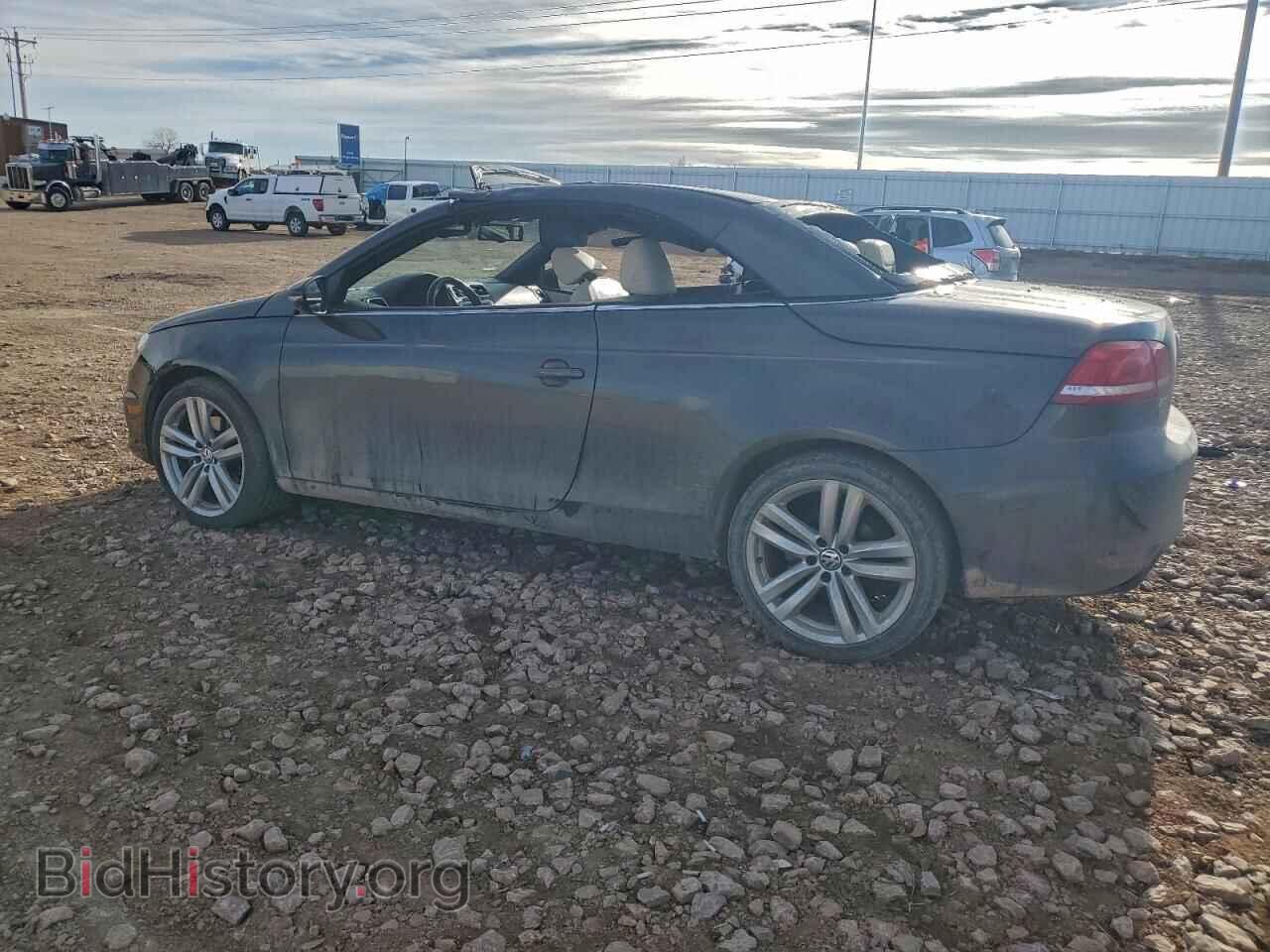 2013 VOLKSWAGEN EOS - VIN: WVWFW8AH0DV003257 - Фото 2