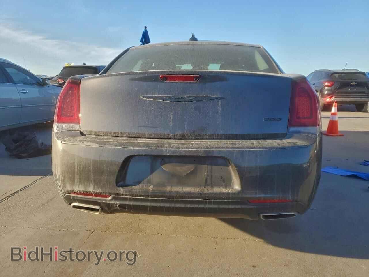 2020 CHRYSLER 300 - VIN: 2C3CCAAG1LH168708 - Фото 6