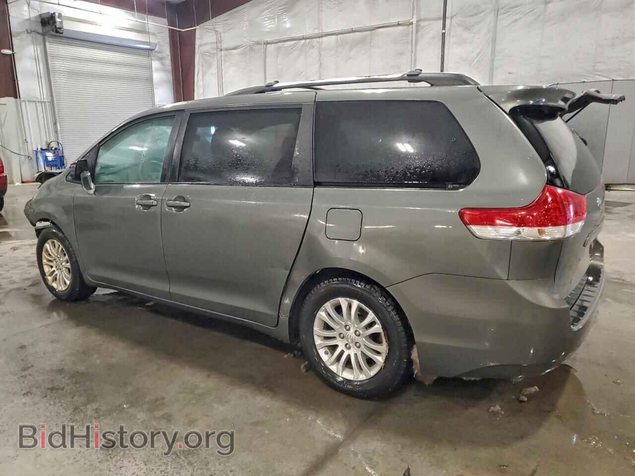 2011 TOYOTA All Models - VIN: 5TDYK3DC8BS068100 - Photo 2