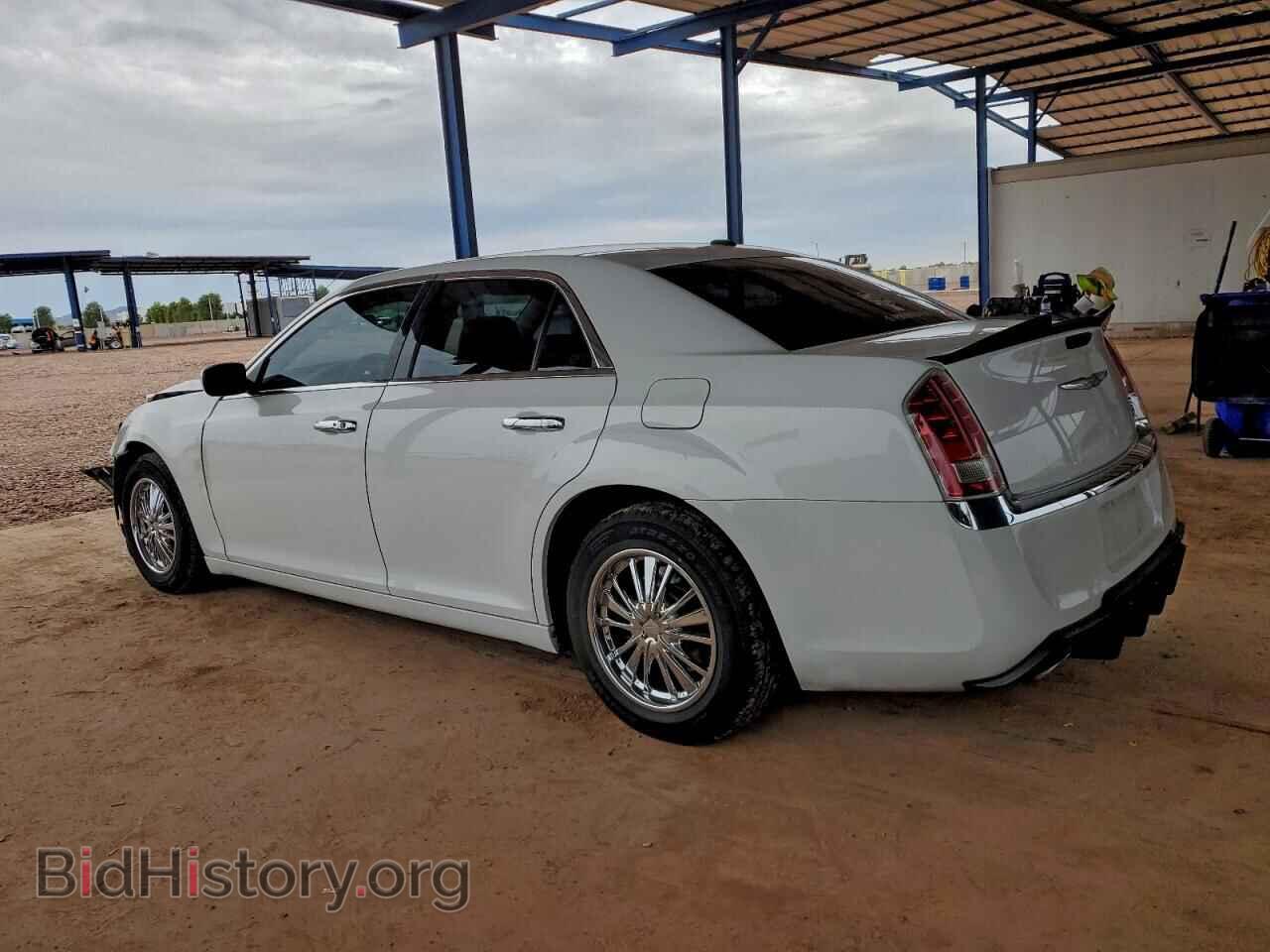 2013 CHRYSLER 300 - VIN: 2C3CCAAG7DH739278 - Photo 2