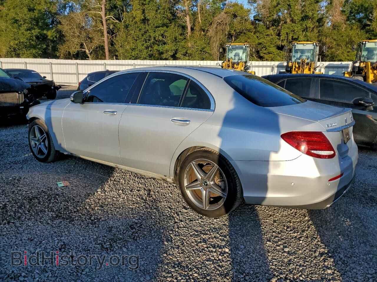 2018 MERCEDES-BENZ E-CLASS - VIN: WDDZF4JB6JA320499 - Фото 2