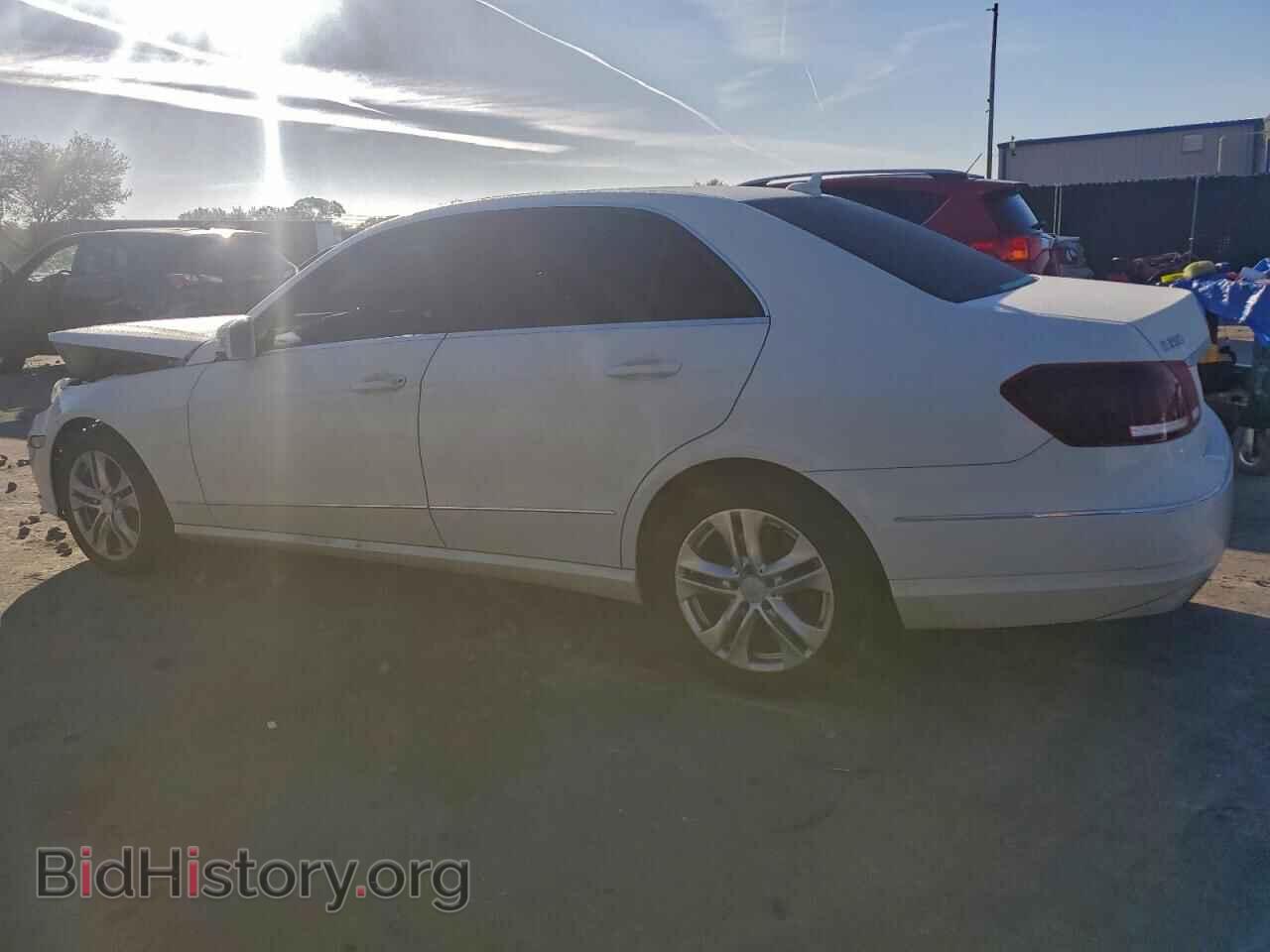 2011 MERCEDES-BENZ E-CLASS - VIN: WDDHF5GB1BA274767 - Фото 2