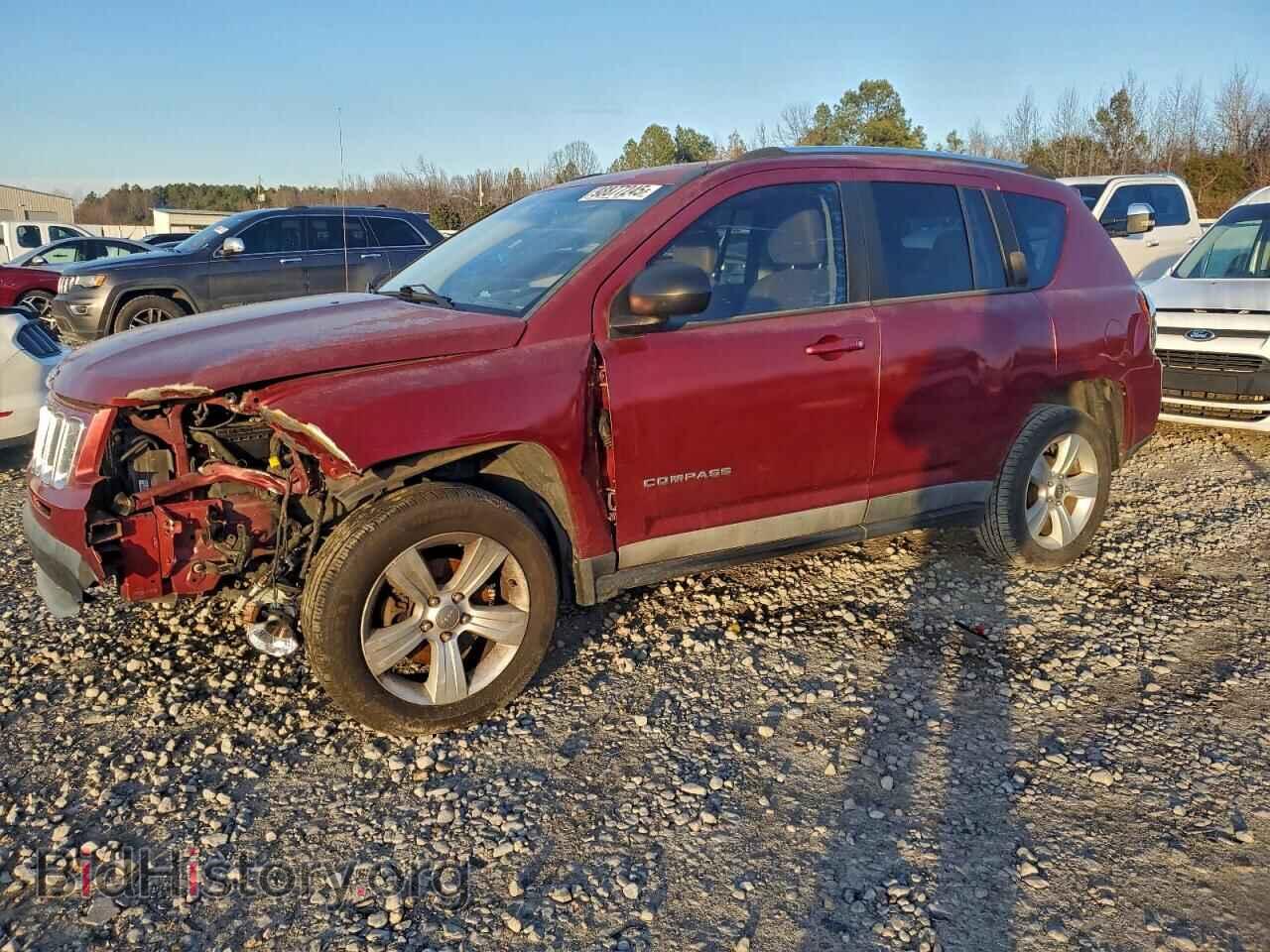 Photo 1J4NT1FB8BD137799 - JEEP COMPASS 2011