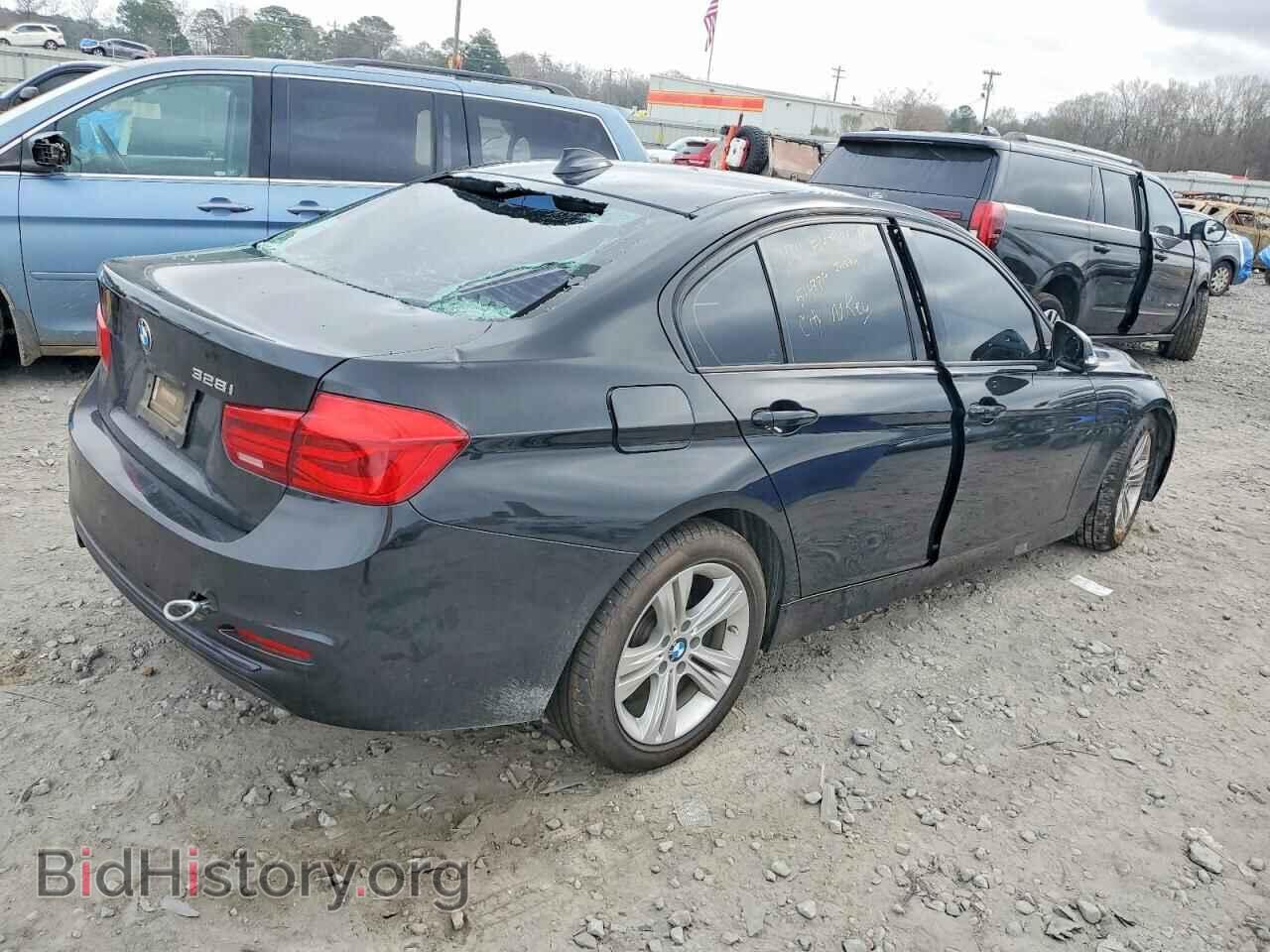2016 BMW 3 SERIES - VIN: WBA8E9G5XGNT81814 - Фото 3