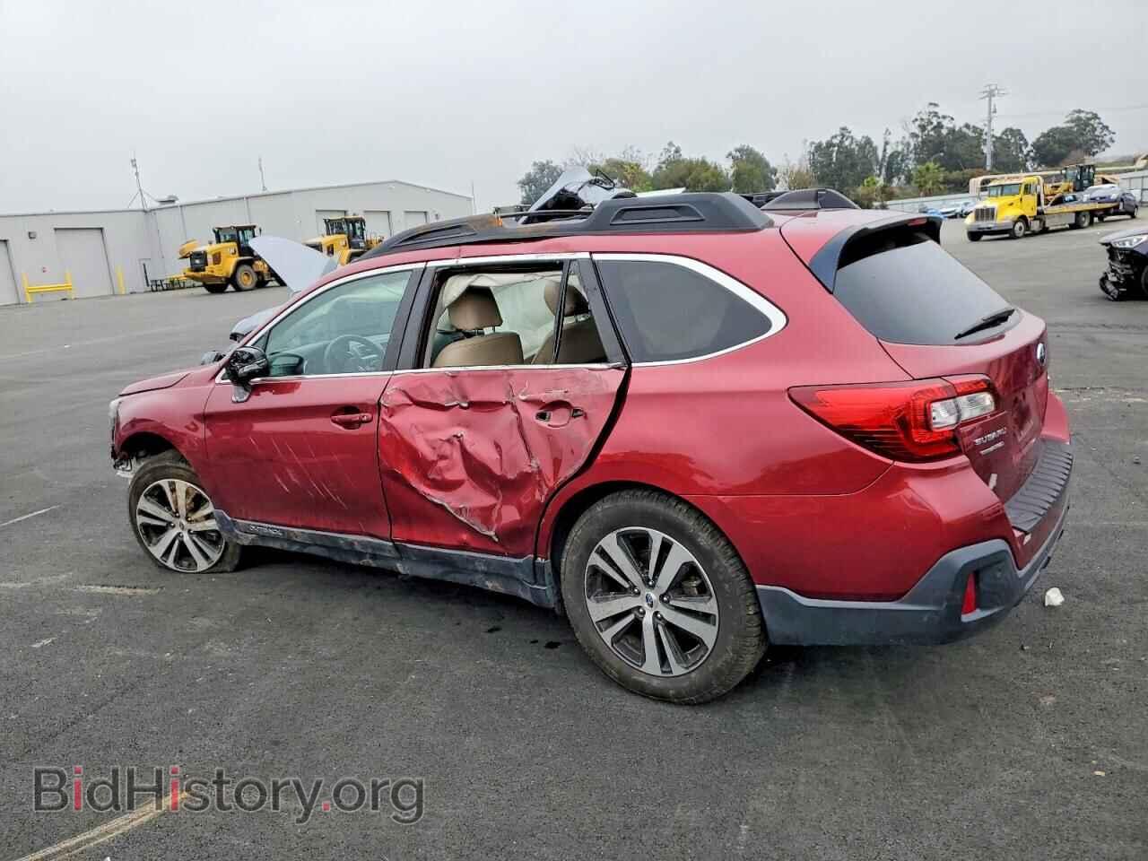 2018 SUBARU OUTBACK - VIN: 4S4BSANC9J3298099 - Фото 2