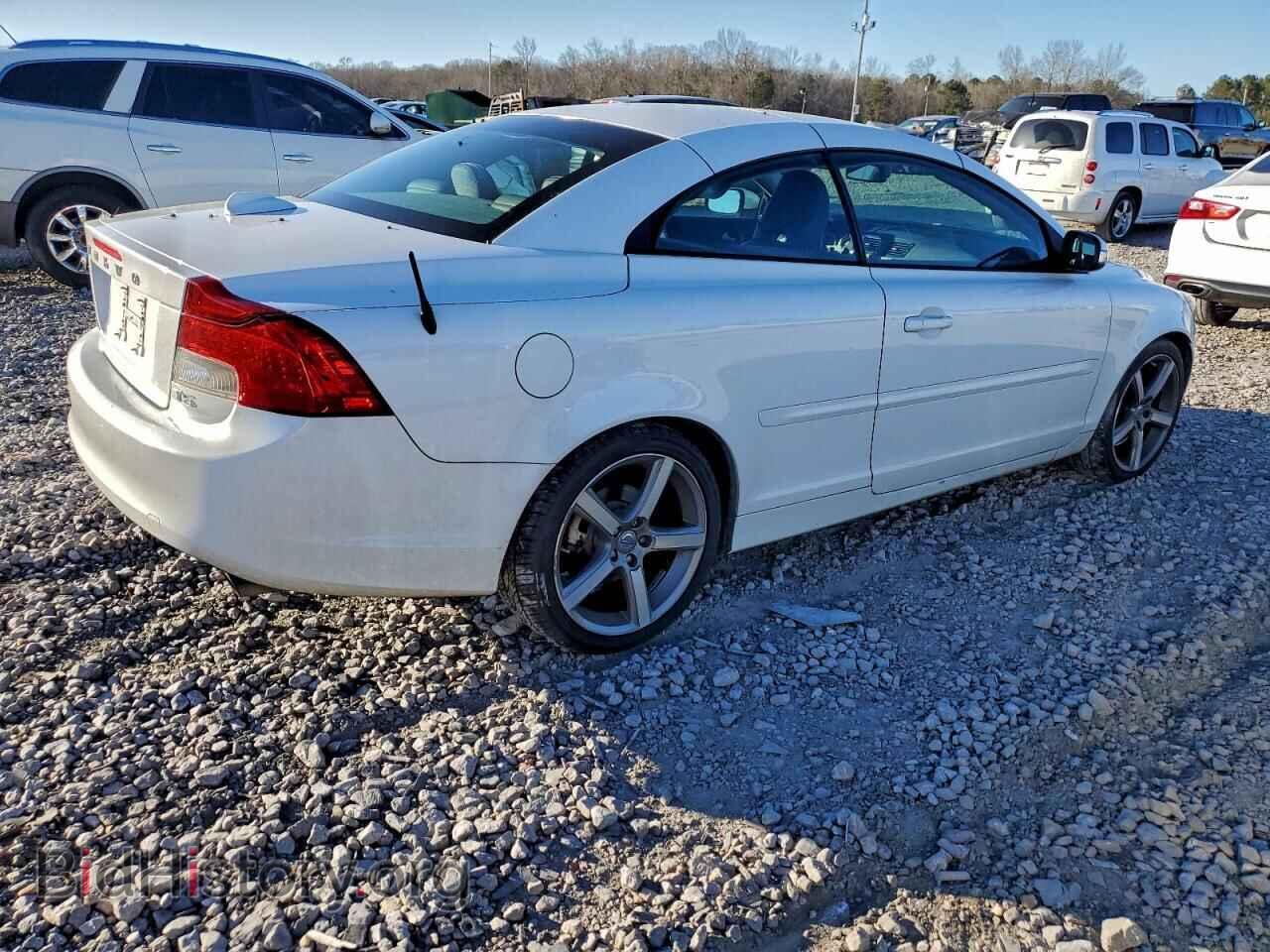 2011 VOLVO C70 - VIN: YV1672MC6BJ118468 - Фото 3