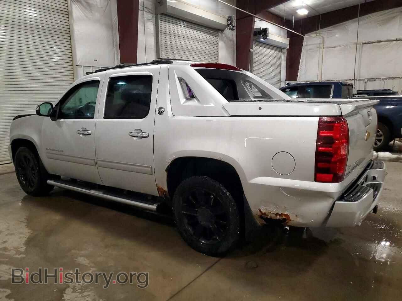 2013 CHEVROLET AVALANCHE - VIN: 3GNTKFE78DG218535 - Фото 2