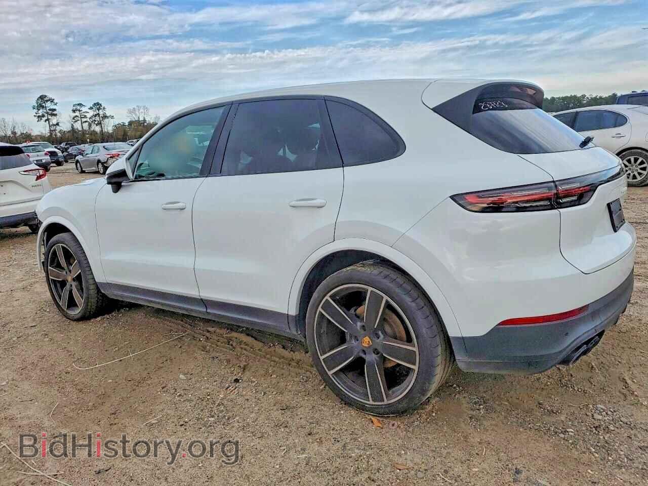 2021 PORSCHE CAYENNE - VIN: WP1AA2AY2MDA09569 - Photo 2