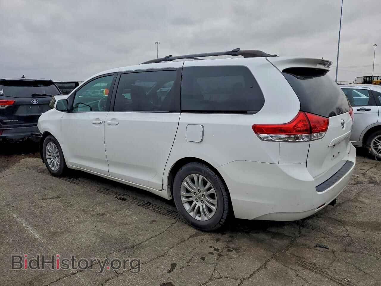 2013 TOYOTA All Models - VIN: 5TDYK3DC8DS401852 - Фото 2