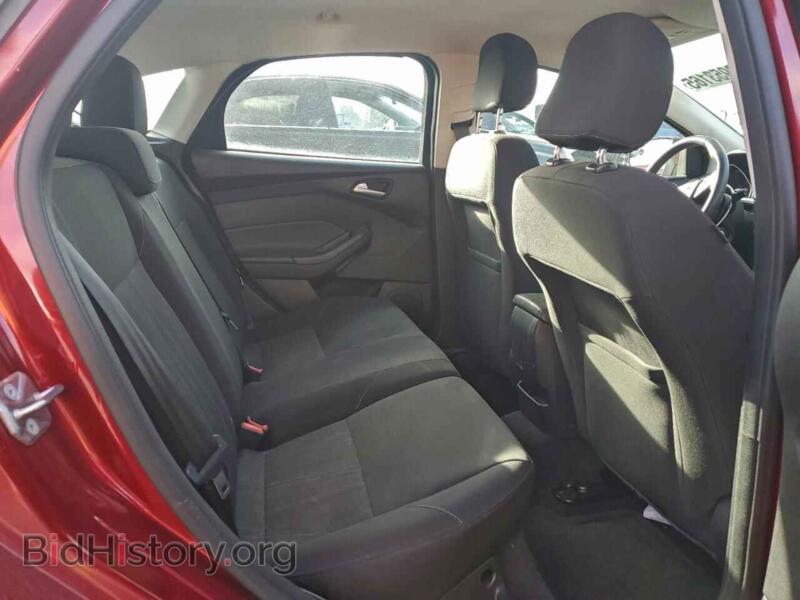 2015 Ford FOCUS (VIN 1FADP3K20FL237971) — photo 10 of 12