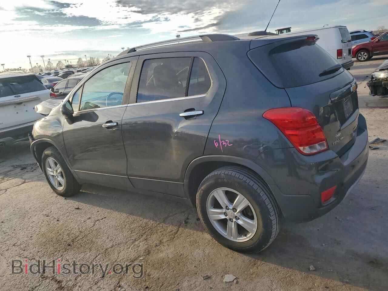 2017 CHEVROLET TRAX - VIN: 3GNCJPSB1HL193640 - Фото 2