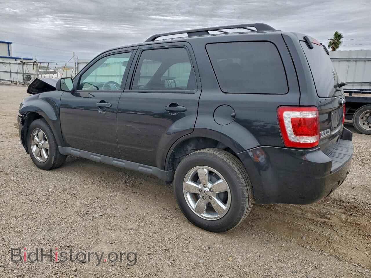 2011 FORD ESCAPE - VIN: 1FMCU0D78BKA81261 - Фото 2