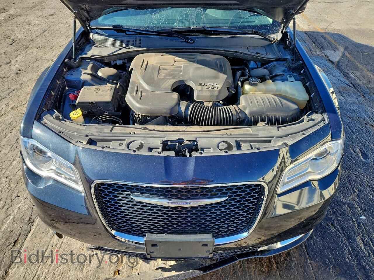 2016 CHRYSLER 300 - VIN: 2C3CCAAG2GH243714 - Фото 11