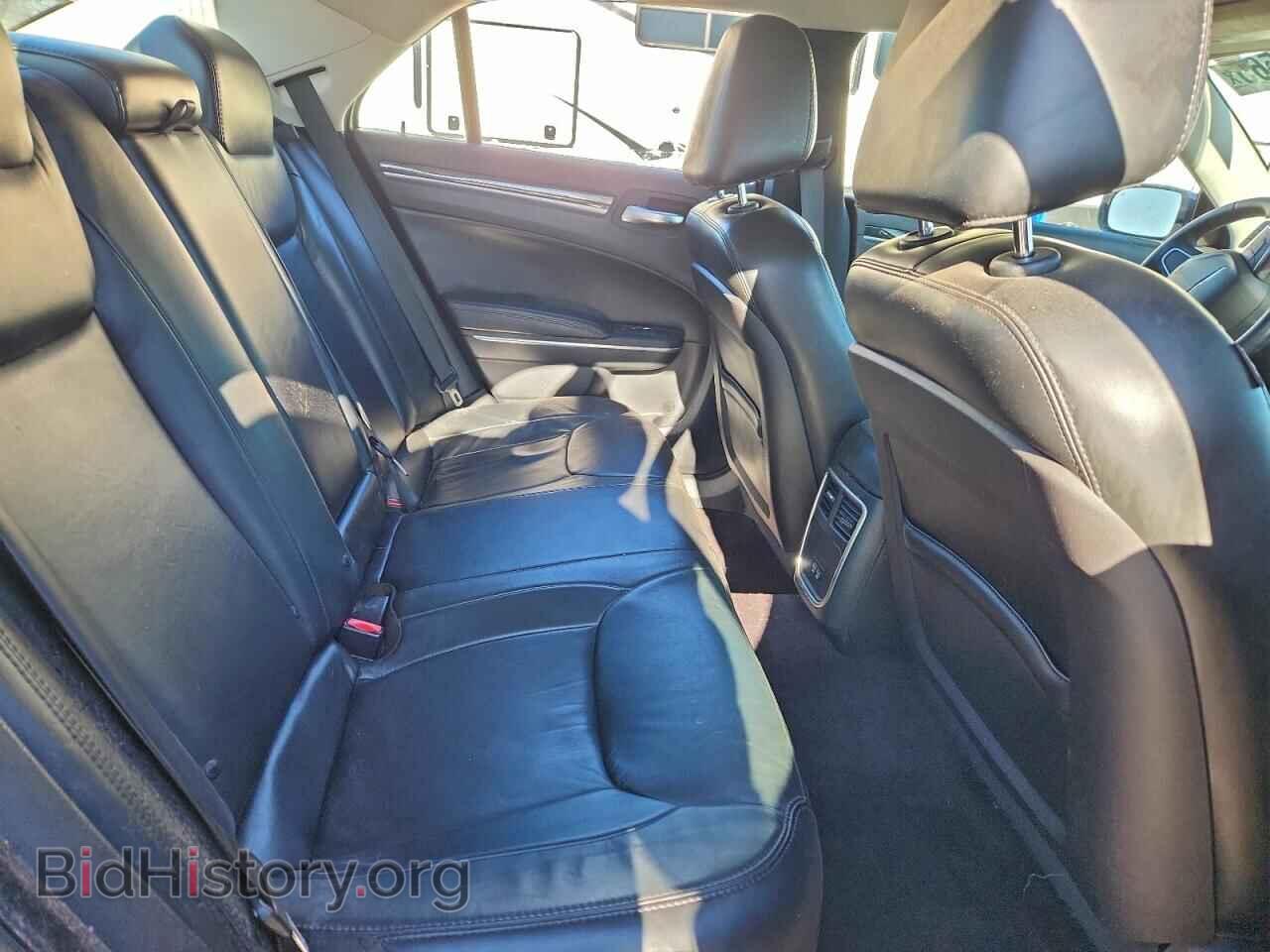 2016 CHRYSLER 300 - VIN: 2C3CCAAG2GH243714 - Фото 10