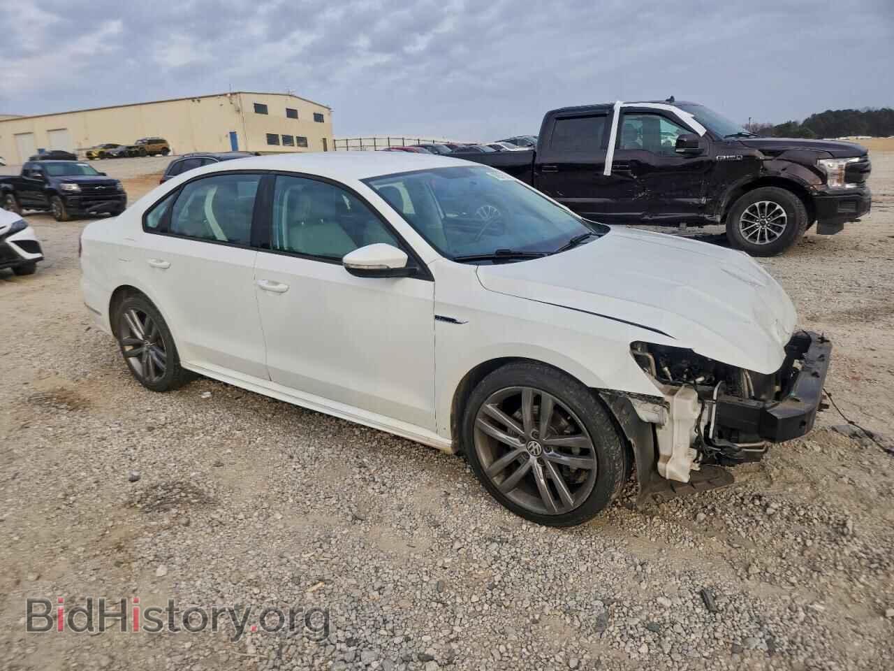 2018 VOLKSWAGEN PASSAT - VIN: 1VWAA7A32JC006558 - Фото 4