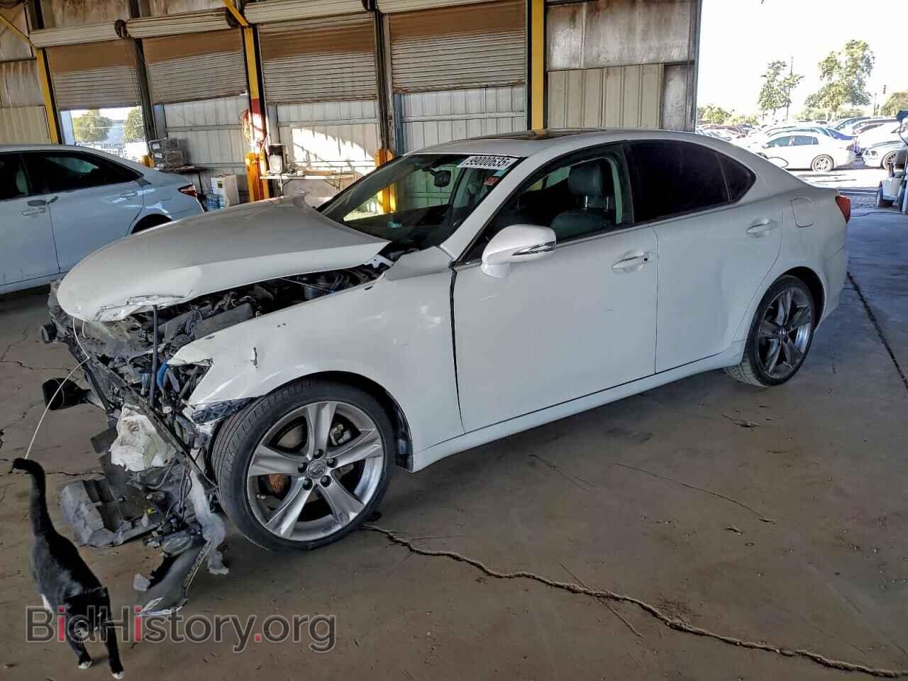 Photo JTHBF5C21C5162775 - LEXUS IS 2012