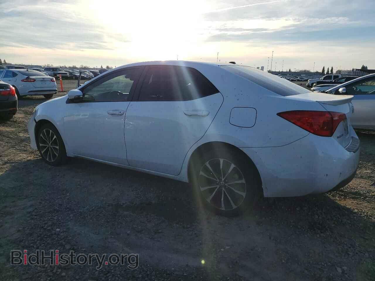 2017 TOYOTA COROLLA - VIN: 5YFBURHE5HP649375 - Фото 2