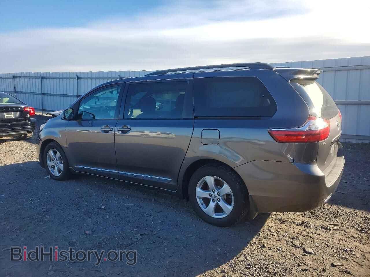 2017 TOYOTA All Models - VIN: 5TDKZ3DC5HS784110 - Фото 2
