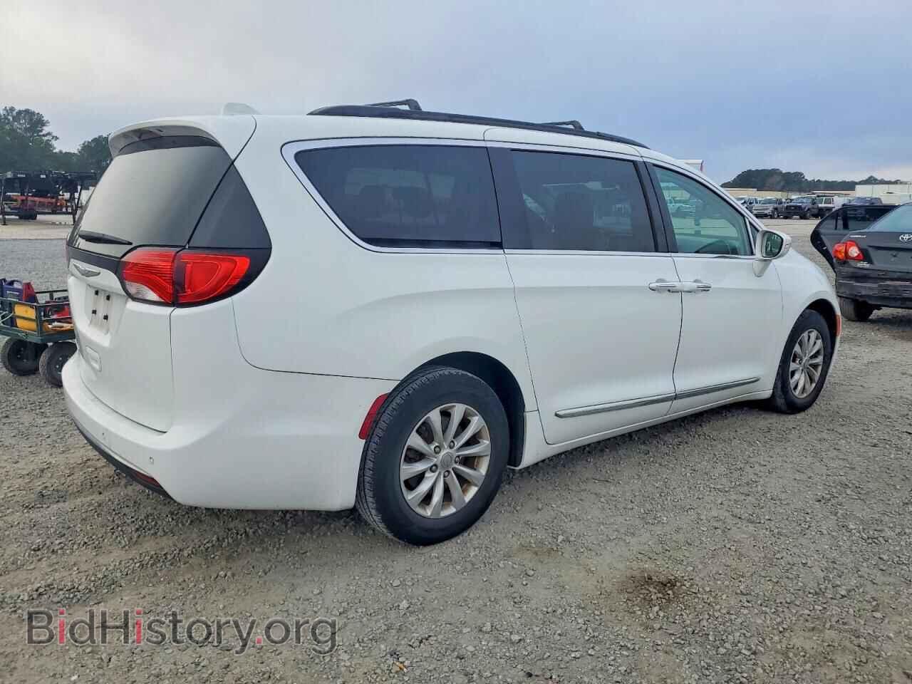2017 CHRYSLER PACIFICA - VIN: 2C4RC1BG6HR608265 - Фото 3