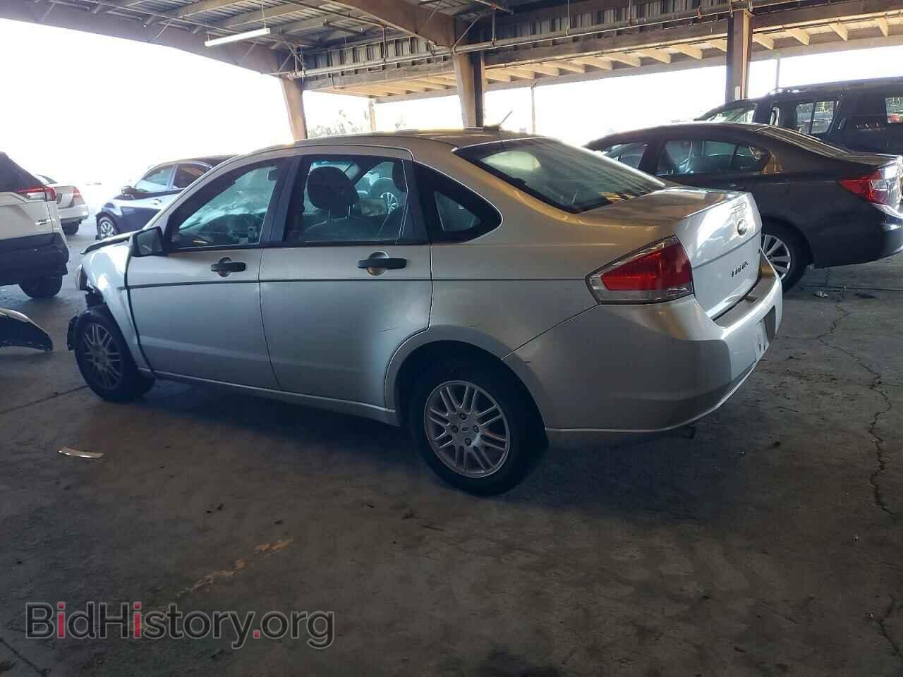 2011 FORD FOCUS - VIN: 1FAHP3FN6BW181565 - Photo 2