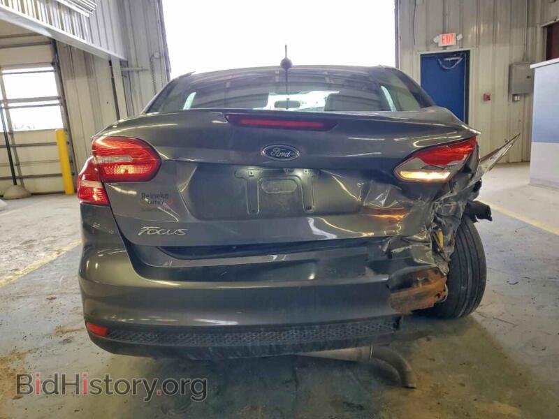 2017 Ford FOCUS (VIN 1FADP3F22HL283640) — фото 6 из 12