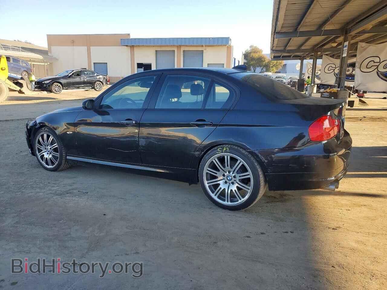 2009 BMW 3 SERIES - VIN: WBAPH73569E126965 - Фото 2