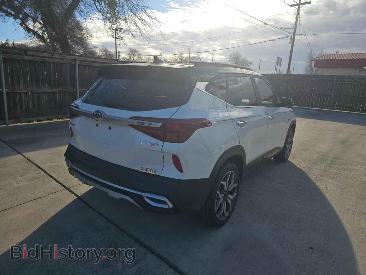 2021 KIA SELTOS - VIN: KNDETCA21M7057755 - Фото 4