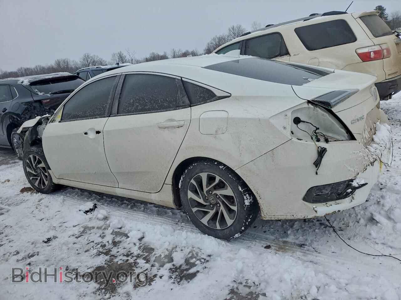 2018 HONDA CIVIC - VIN: 2HGFC2F74JH552424 - Фото 2
