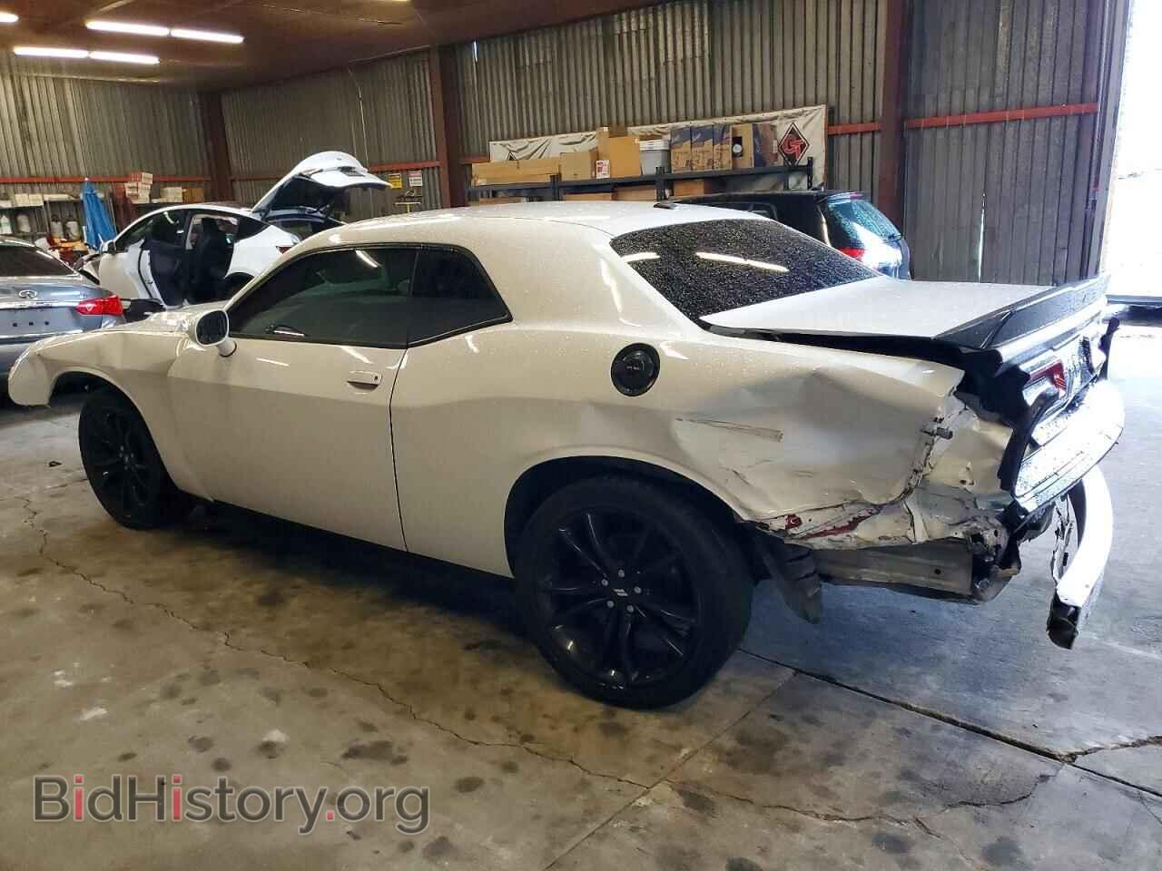 2018 DODGE CHALLENGER - VIN: 2C3CDZAG4JH263000 - Фото 2