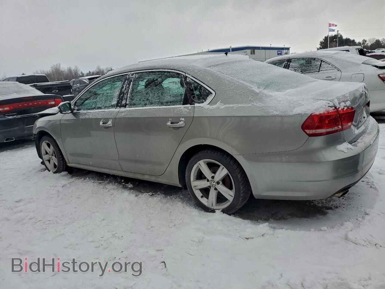 2013 VOLKSWAGEN PASSAT - VIN: 1VWBH7A37DC085875 - Фото 2