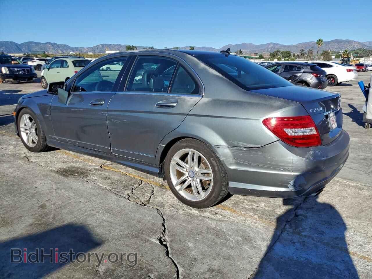 2012 MERCEDES-BENZ C-CLASS - VIN: WDDGF4HB5CA668018 - Фото 2