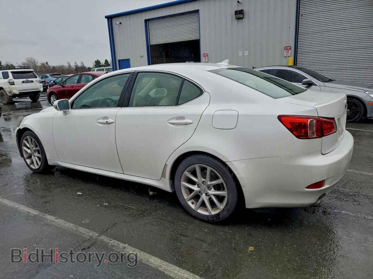 2011 LEXUS IS - VIN: JTHBF5C28B5129609 - Photo 2