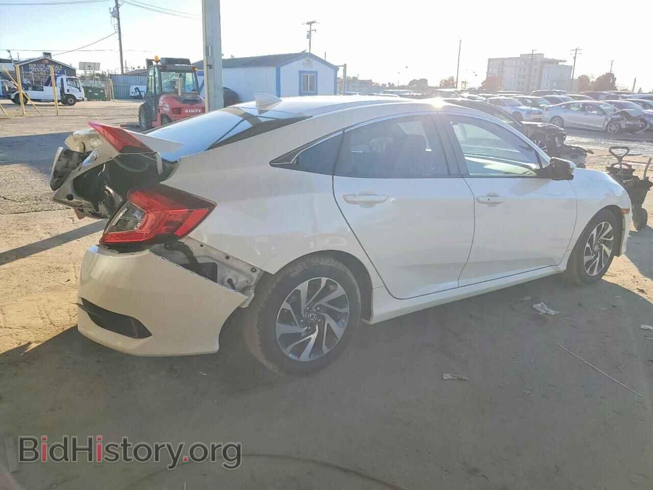 2017 HONDA CIVIC - VIN: 2HGFC2F76HH556730 - Фото 3