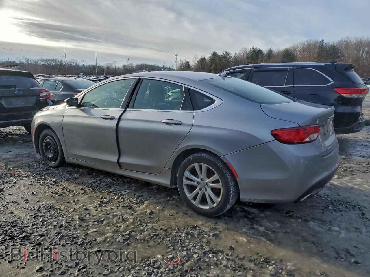 2015 CHRYSLER 200 - VIN: 1C3CCCAGXFN739331 - Фото 2
