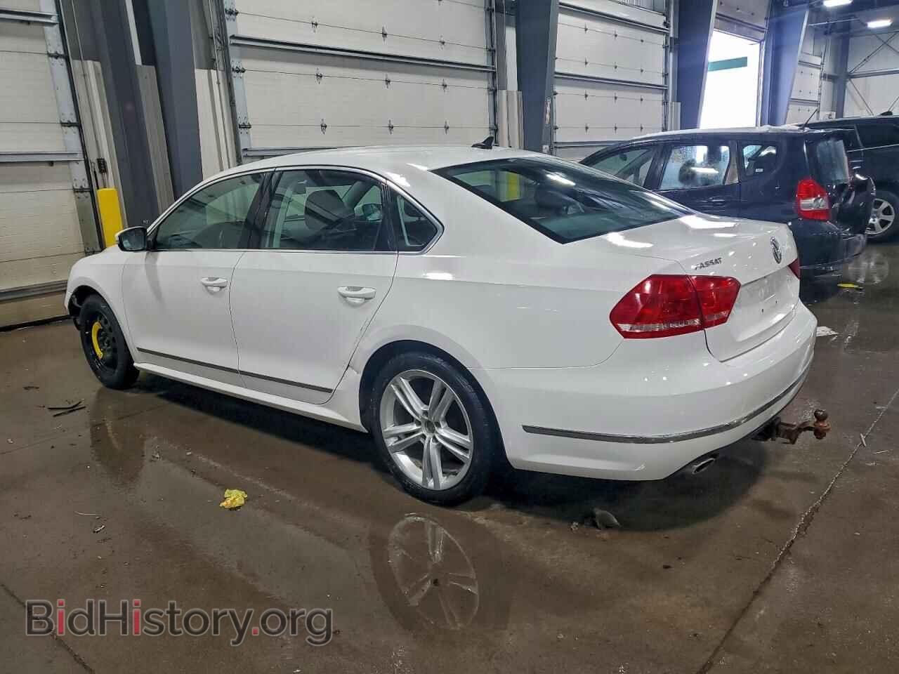 2015 VOLKSWAGEN PASSAT - VIN: 1VWCV7A31FC095284 - Фото 2