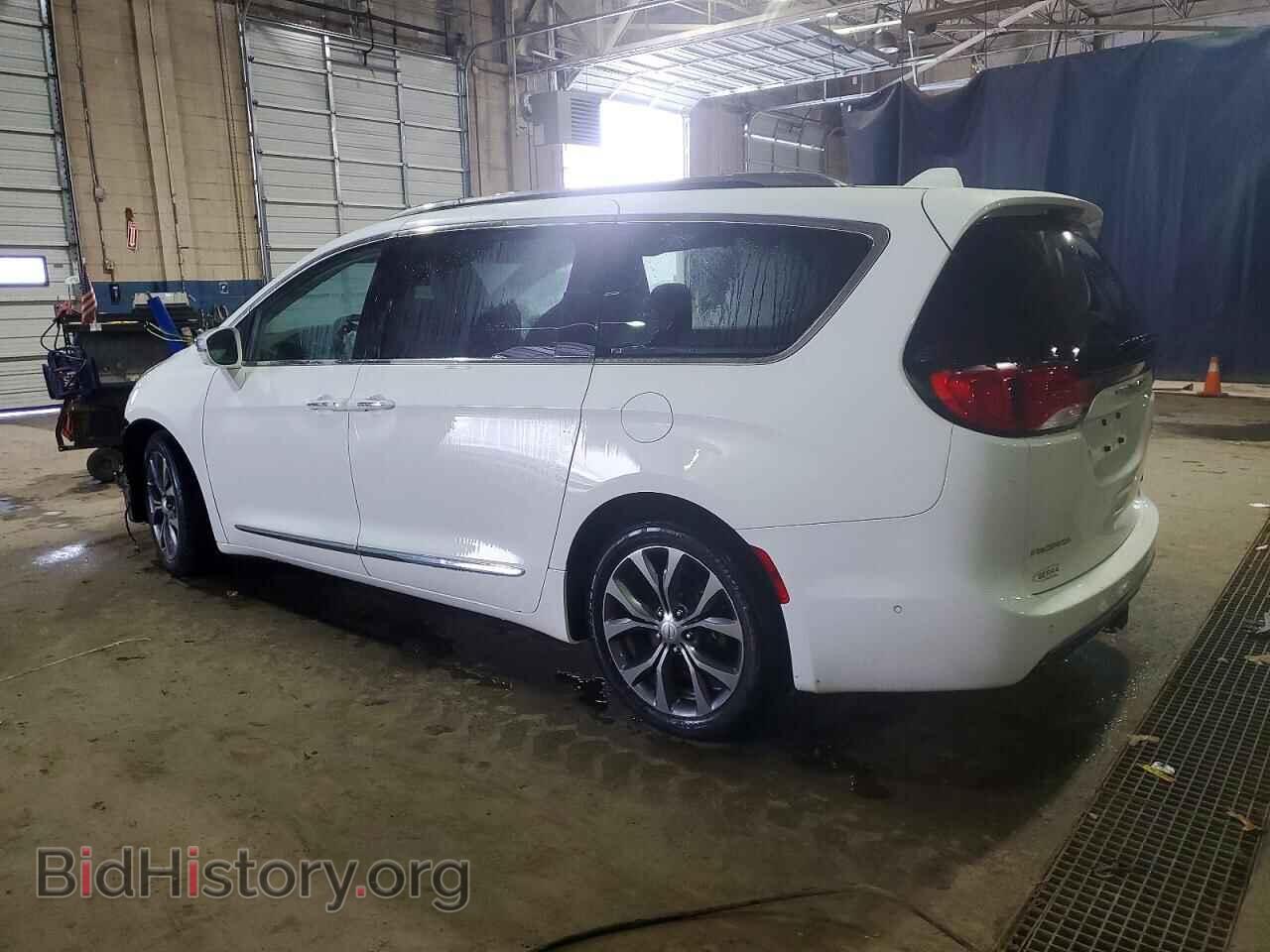 2017 CHRYSLER PACIFICA - VIN: 2C4RC1GGXHR744973 - Фото 2