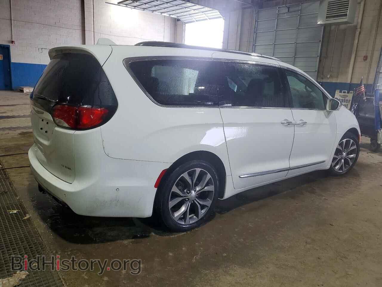 2017 CHRYSLER PACIFICA - VIN: 2C4RC1GGXHR744973 - Фото 3