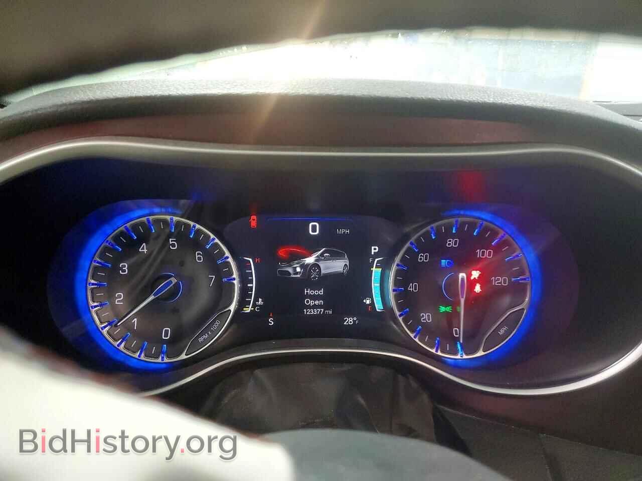 2017 CHRYSLER PACIFICA - VIN: 2C4RC1GGXHR744973 - Фото 9